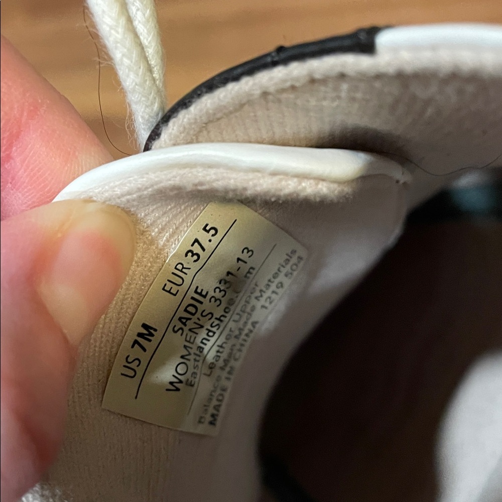 Eastland Sadie Saddle Shoes - Picture 4 of 9